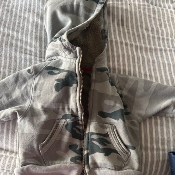 Toddler Boy Size 2T Sweatshirt Lot (4) Bundle Zip Up Hoodie Hooded Sweatshirt - Picture 2 of 5